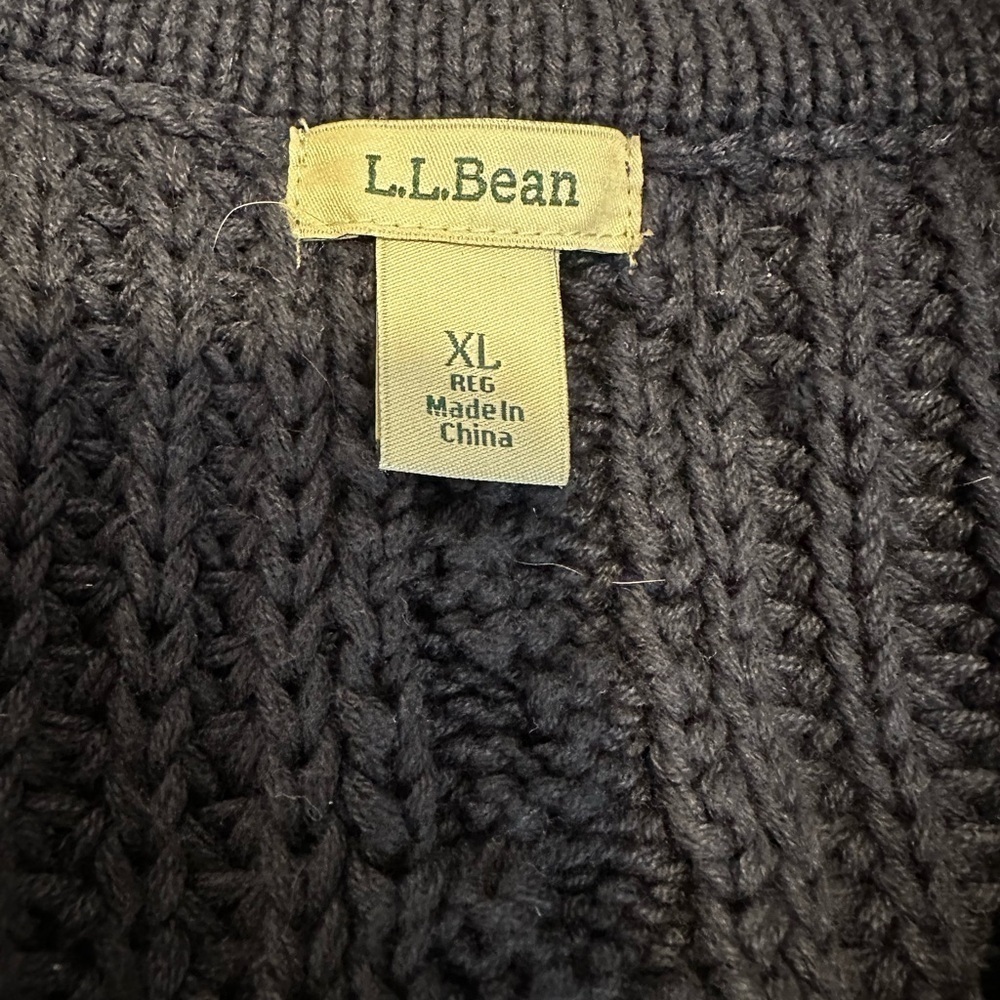 LL Beans Mens XL Navy Blue 1/4 Button Cable Knit Heavyweight Sweater. - Picture 6 of 10